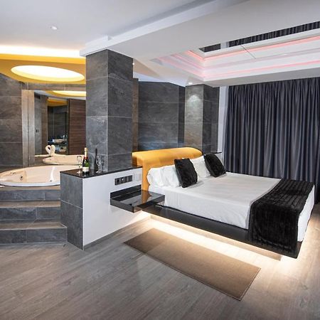 Hotel Luve Сан-Антонио-де-Бенахебер Экстерьер фото